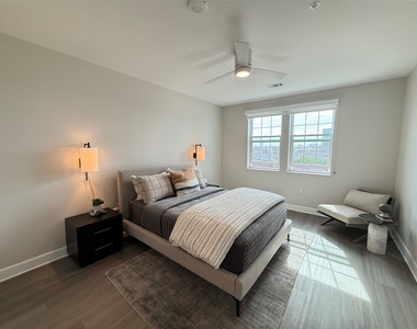 716 Waugh Drive - Photo Thumbnail 3