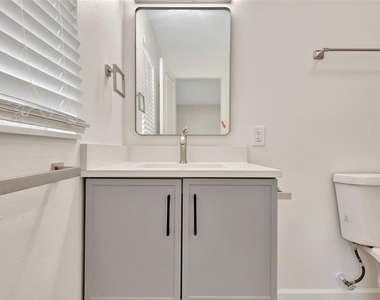 4714 W Vasconia Street - Photo Thumbnail 20
