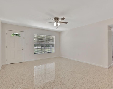 4714 W Vasconia Street - Photo Thumbnail 11