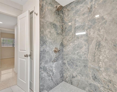 4714 W Vasconia Street - Photo Thumbnail 23