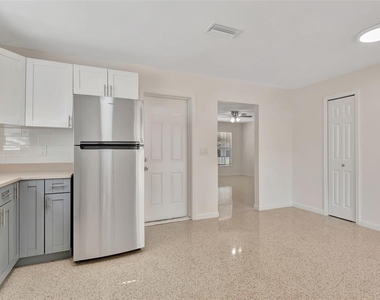 4714 W Vasconia Street - Photo Thumbnail 15