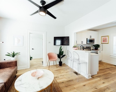 809 10th Avenue N - Photo Thumbnail 5
