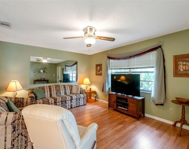 1814 Foxhunt Drive - Photo Thumbnail 4