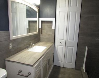 12715 Raeburn Way - Photo Thumbnail 11