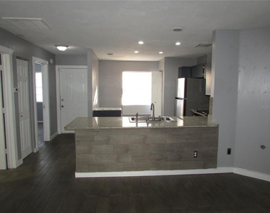 12715 Raeburn Way - Photo Thumbnail 5