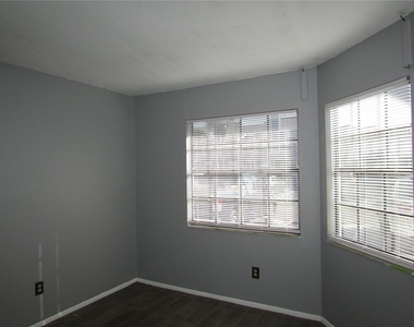 12715 Raeburn Way - Photo Thumbnail 8