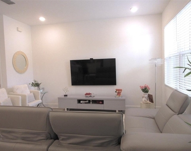 2252 Celebration Boulevard - Photo Thumbnail 14