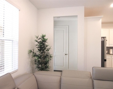 2252 Celebration Boulevard - Photo Thumbnail 16