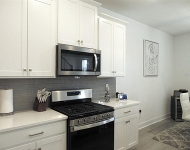 2252 Celebration Boulevard - Photo Thumbnail 8