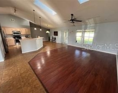 4 Pin Oak Drive - Photo Thumbnail 4