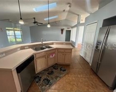 4 Pin Oak Drive - Photo Thumbnail 3