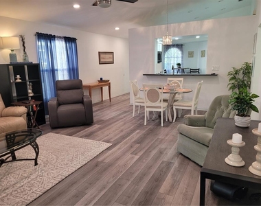 14277 Palm Terrace - Photo Thumbnail 11