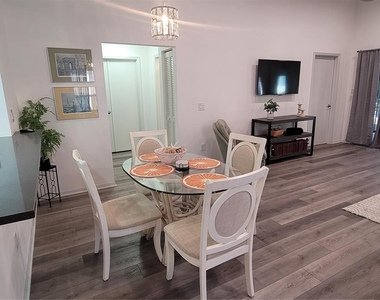 14277 Palm Terrace - Photo Thumbnail 12
