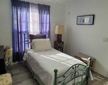14277 Palm Terrace - Photo Thumbnail 24