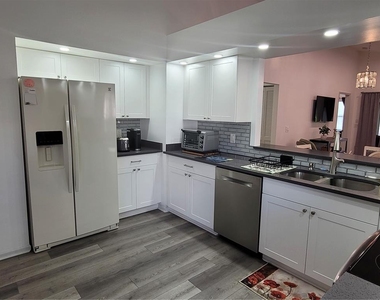 14277 Palm Terrace - Photo Thumbnail 5
