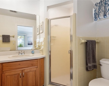 6005 Midnight Pass Road - Photo Thumbnail 23