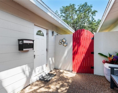 6005 Midnight Pass Road - Photo Thumbnail 26