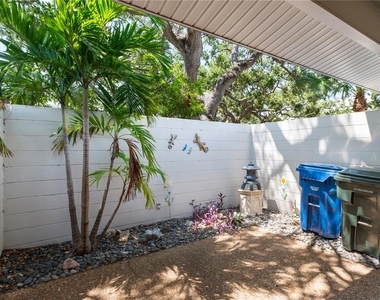 6005 Midnight Pass Road - Photo Thumbnail 27