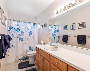 6005 Midnight Pass Road - Photo Thumbnail 21