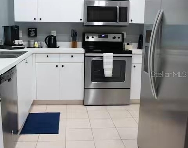 4607 21st Street W - Photo Thumbnail 7