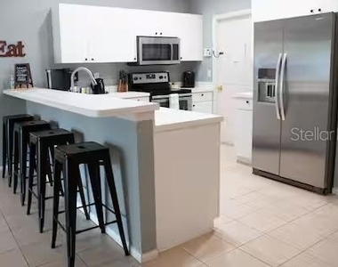 4607 21st Street W - Photo Thumbnail 5