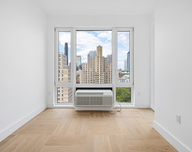 526 Baltic Street - Photo Thumbnail 4