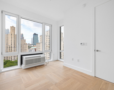 526 Baltic Street - Photo Thumbnail 3