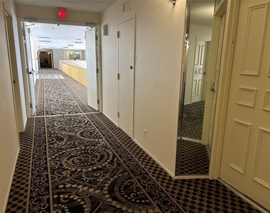 4020 Galt Ocean Drive - Photo Thumbnail 11