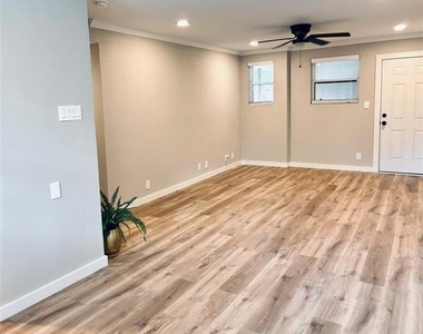 4603 Junius Street - Photo Thumbnail 2
