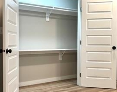 4603 Junius Street - Photo Thumbnail 12