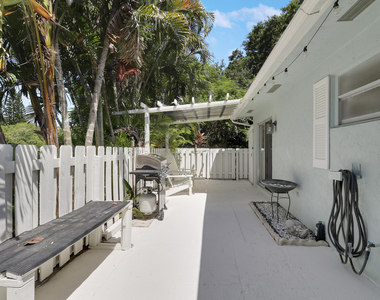 1329 Chippewa Street - Photo Thumbnail 27