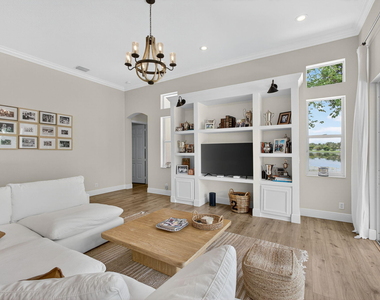 4693 Sugar Beach Way - Photo Thumbnail 16
