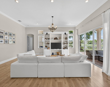4693 Sugar Beach Way - Photo Thumbnail 17