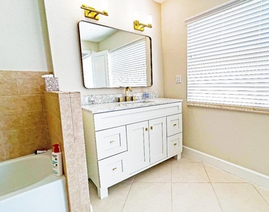 3541 Ne Ocean Boulevard - Photo Thumbnail 26