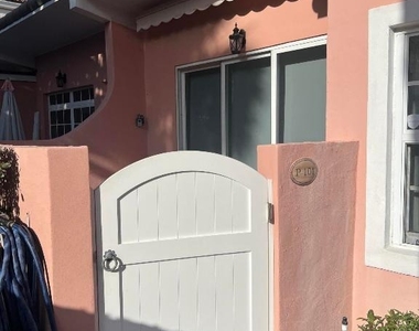 142 Peruvian Avenue - Photo Thumbnail 1