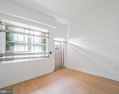 2403-2407 W Thompson Street - Photo Thumbnail 6