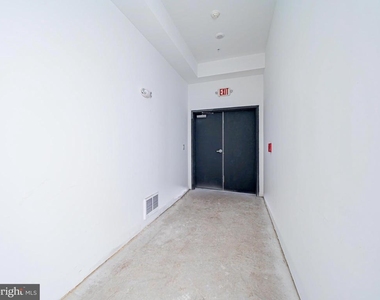2403-2407 W Thompson Street - Photo Thumbnail 10