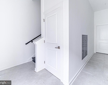 2403-2407 W Thompson Street - Photo Thumbnail 11