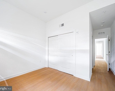 2403-2407 W Thompson Street - Photo Thumbnail 7