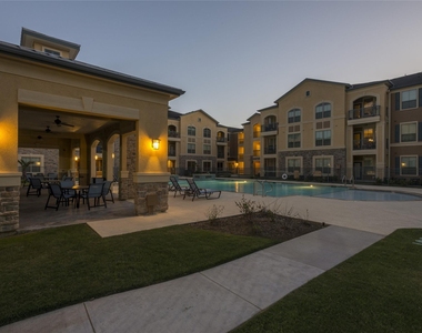 11821 Cypress Corner Lane - Photo Thumbnail 2