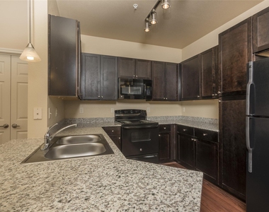 11821 Cypress Corner Lane - Photo Thumbnail 5