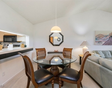 5975 Bloomfield Circle - Photo Thumbnail 5