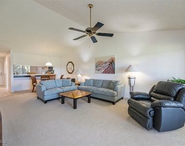 5975 Bloomfield Circle - Photo Thumbnail 3