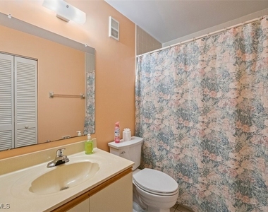 5975 Bloomfield Circle - Photo Thumbnail 10