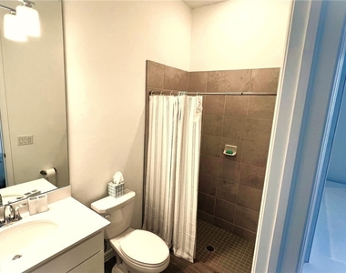 5538 Hampton Links Court - Photo Thumbnail 4