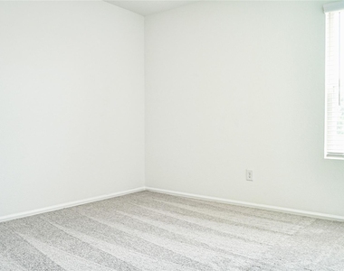 3358 Avary River Lane - Photo Thumbnail 20