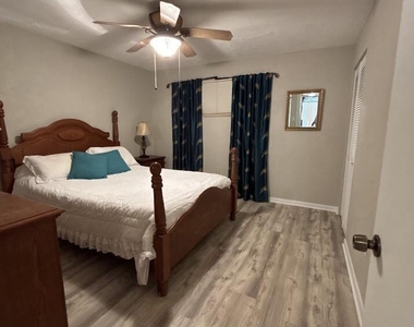 1305 S Atlantic Avenue - Photo Thumbnail 8