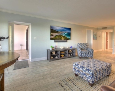 1230 Gulf Boulevard - Photo Thumbnail 4
