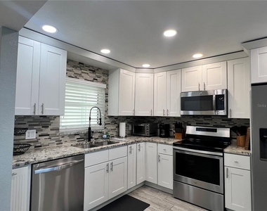 1230 Gulf Boulevard - Photo Thumbnail 8