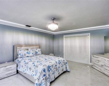 2500 Rio Lisbo Court - Photo Thumbnail 2